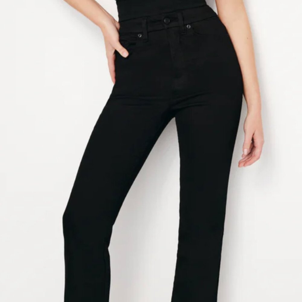 GOOD AMERICAN GOOD CURVE STRAIGHT NEVER FADE JEANS